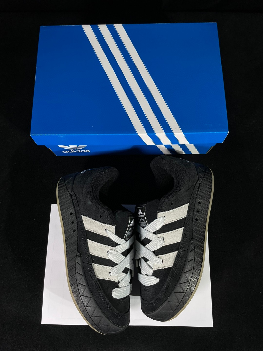 adidas originals Adimatic 复古鲨鱼面包鞋 黑白 低筒 鲨鱼鞋 板鞋 休闲鞋 运动鞋 HQ6900