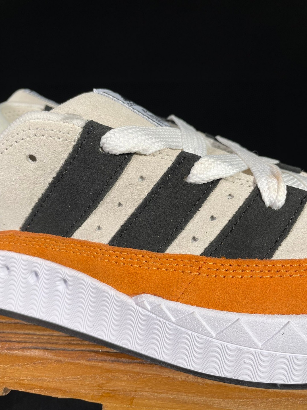 HUMAN MADE adidas originals Adimatic 联名款 复古鲨鱼面包鞋 浅灰橙 低筒 鲨鱼鞋 板鞋 休闲鞋 运动鞋 HP9916