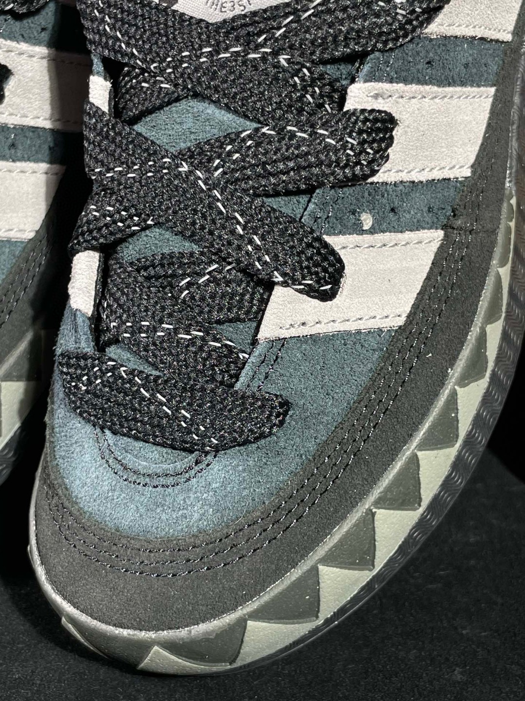 Bad Bunny adidas originals Campus 痞兔联名款 黑色 低筒 鲨鱼鞋 板鞋 休闲鞋 运动鞋 HP6770