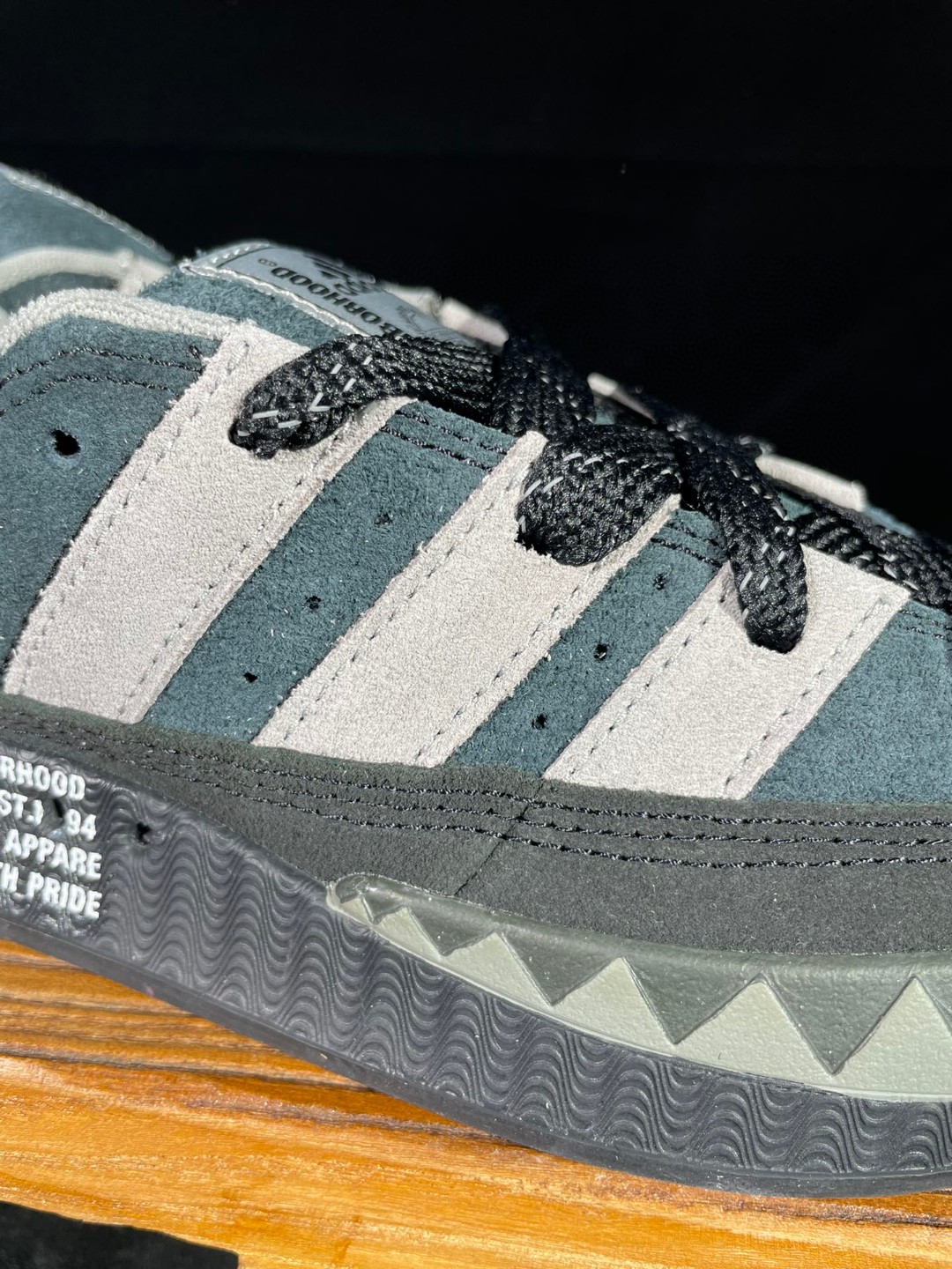 Bad Bunny adidas originals Campus 痞兔联名款 黑色 低筒 鲨鱼鞋 板鞋 休闲鞋 运动鞋 HP6770