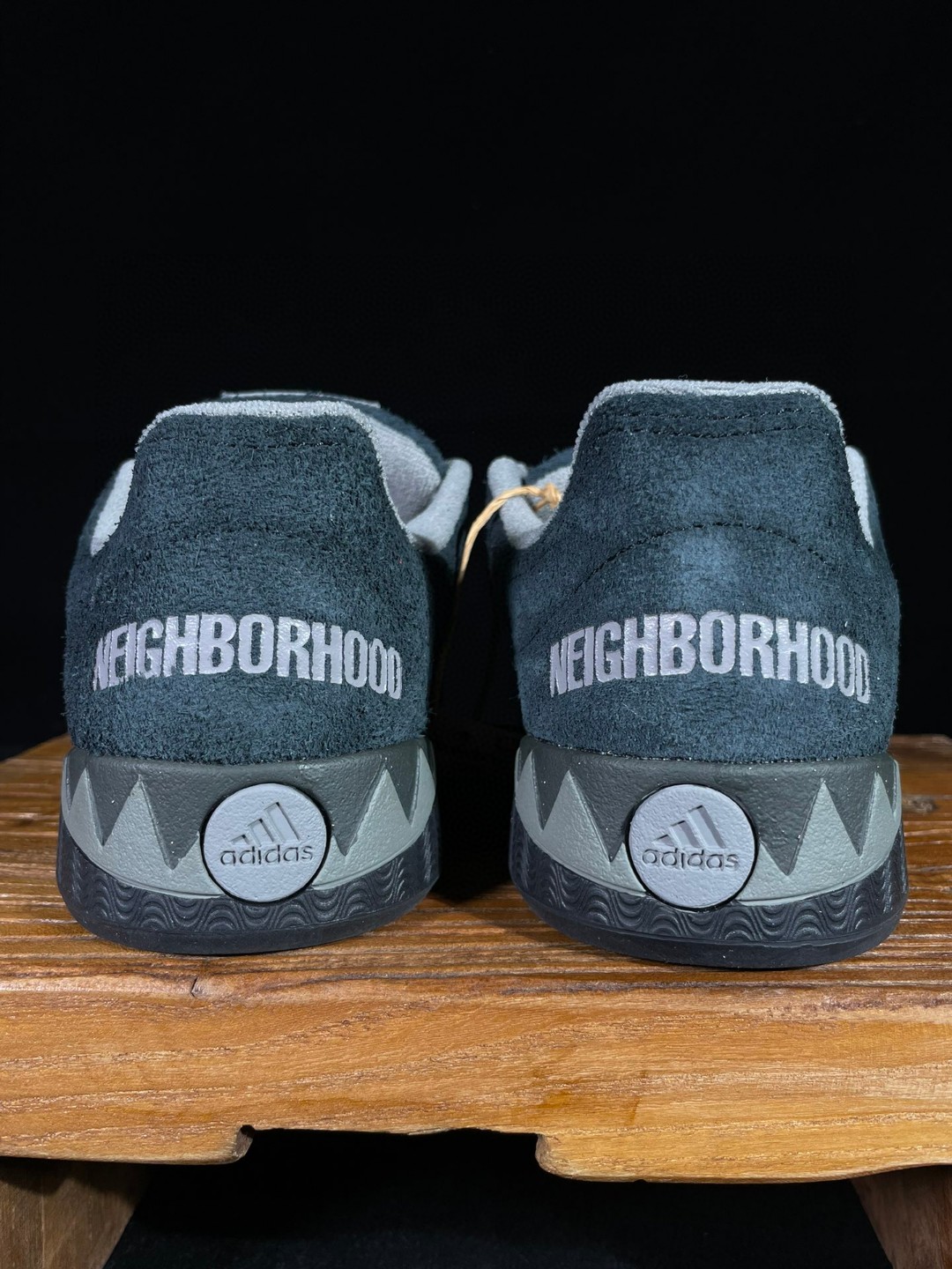 Bad Bunny adidas originals Campus 痞兔联名款 黑色 低筒 鲨鱼鞋 板鞋 休闲鞋 运动鞋 HP6770