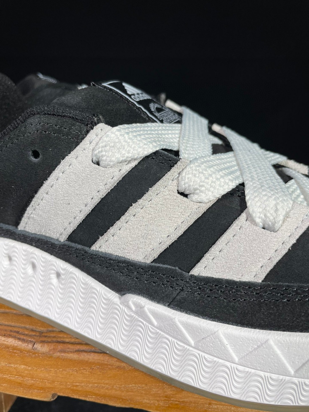 Bad Bunny adidas originals Campus 痞兔联名款 黑浅灰 低筒 鲨鱼鞋 板鞋 休闲鞋 运动鞋 GY5274