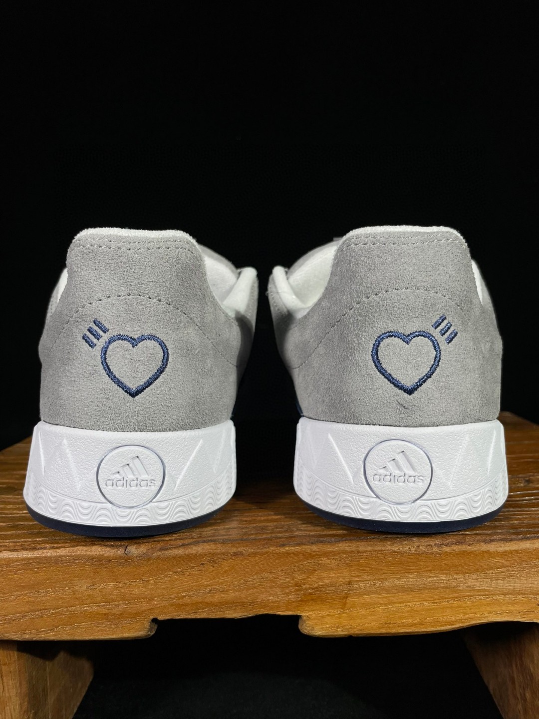 Bad Bunny adidas originals Campus 痞兔联名款 灰蓝 低筒 鲨鱼鞋 板鞋 休闲鞋 运动鞋 HP9915