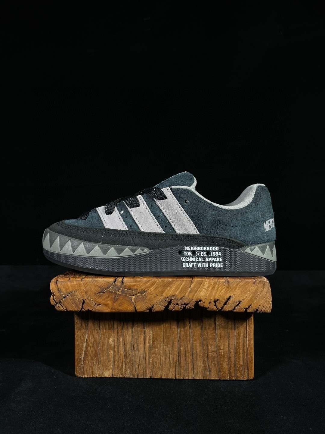 Bad Bunny adidas originals Campus 痞兔联名款 黑色 低筒 鲨鱼鞋 板鞋 休闲鞋 运动鞋 HP6770