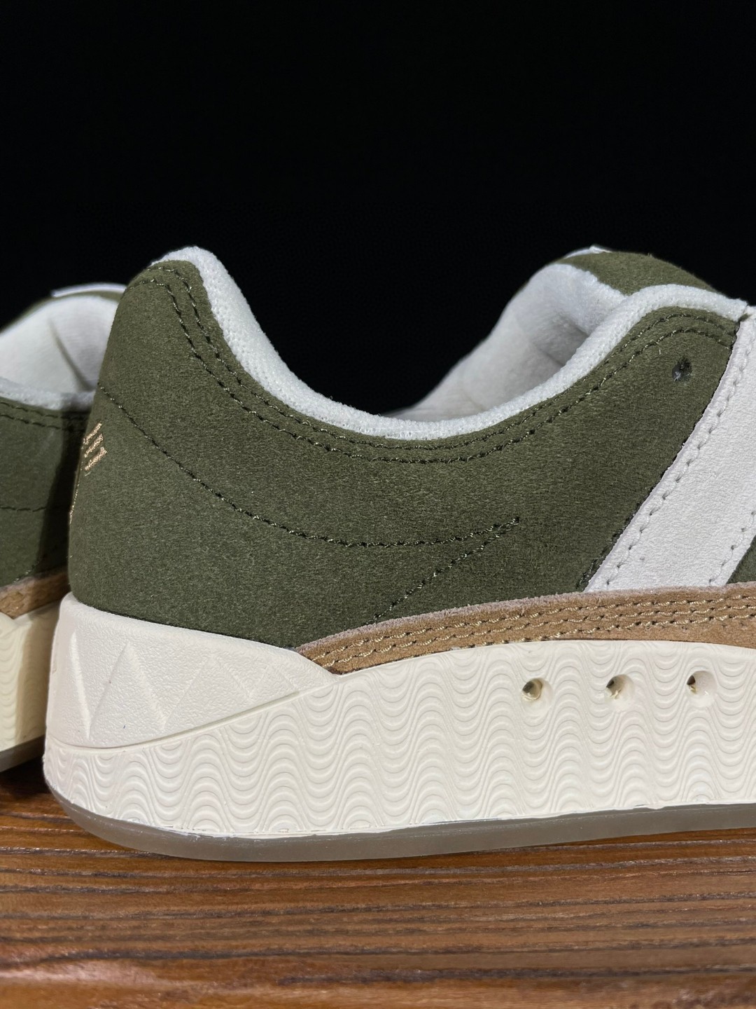 Bad Bunny adidas originals Campus 痞兔联名款 绿棕 低筒 鲨鱼鞋 板鞋 休闲鞋 运动鞋 HP9914