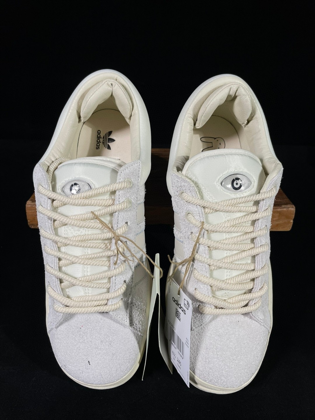 Bad Bunny adidas originals Campus 痞兔联名款 白色 低筒 鲨鱼鞋 板鞋 休闲鞋 运动鞋 FZ5823