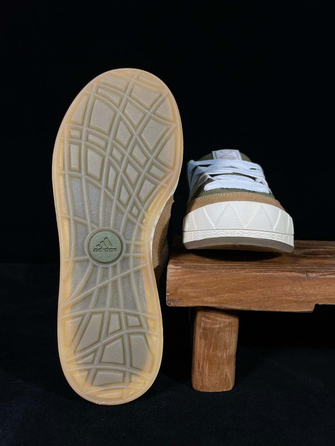 Bad Bunny adidas originals Campus 痞兔联名款 绿棕 低筒 鲨鱼鞋 板鞋 休闲鞋 运动鞋 HP9914