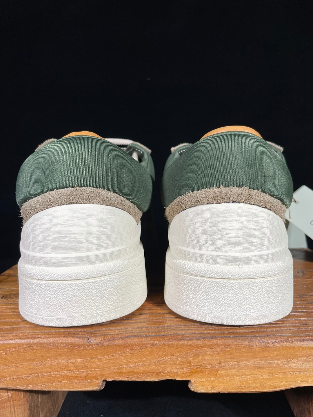 Bad Bunny adidas originals Campus 痞兔联名款 白棕 低筒 鲨鱼鞋 板鞋 休闲鞋 运动鞋 ID7950