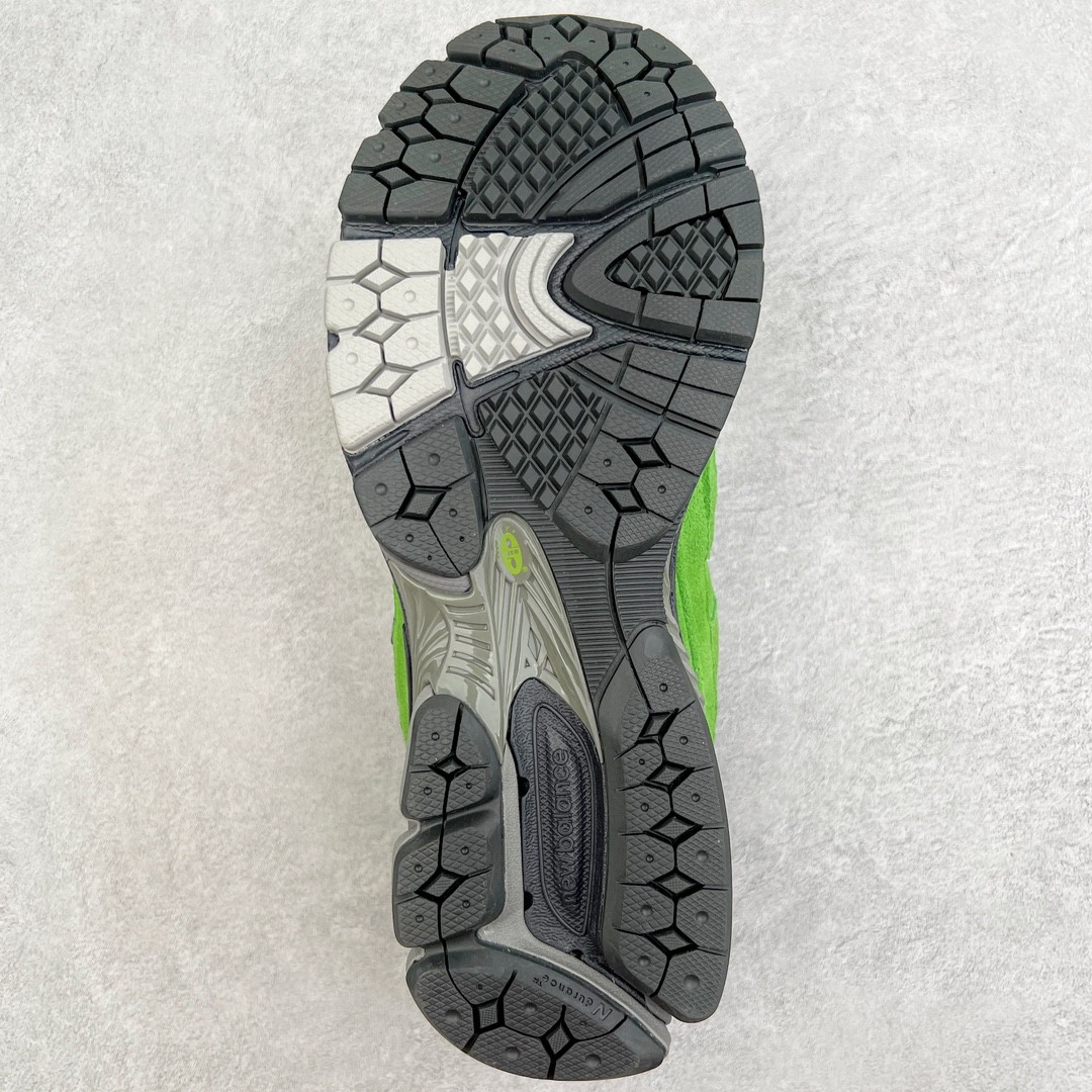 新版 New Balance NB 2002R 绿色 低筒 跑步鞋 运动鞋 休闲鞋 男鞋 女鞋 M2002RGZ