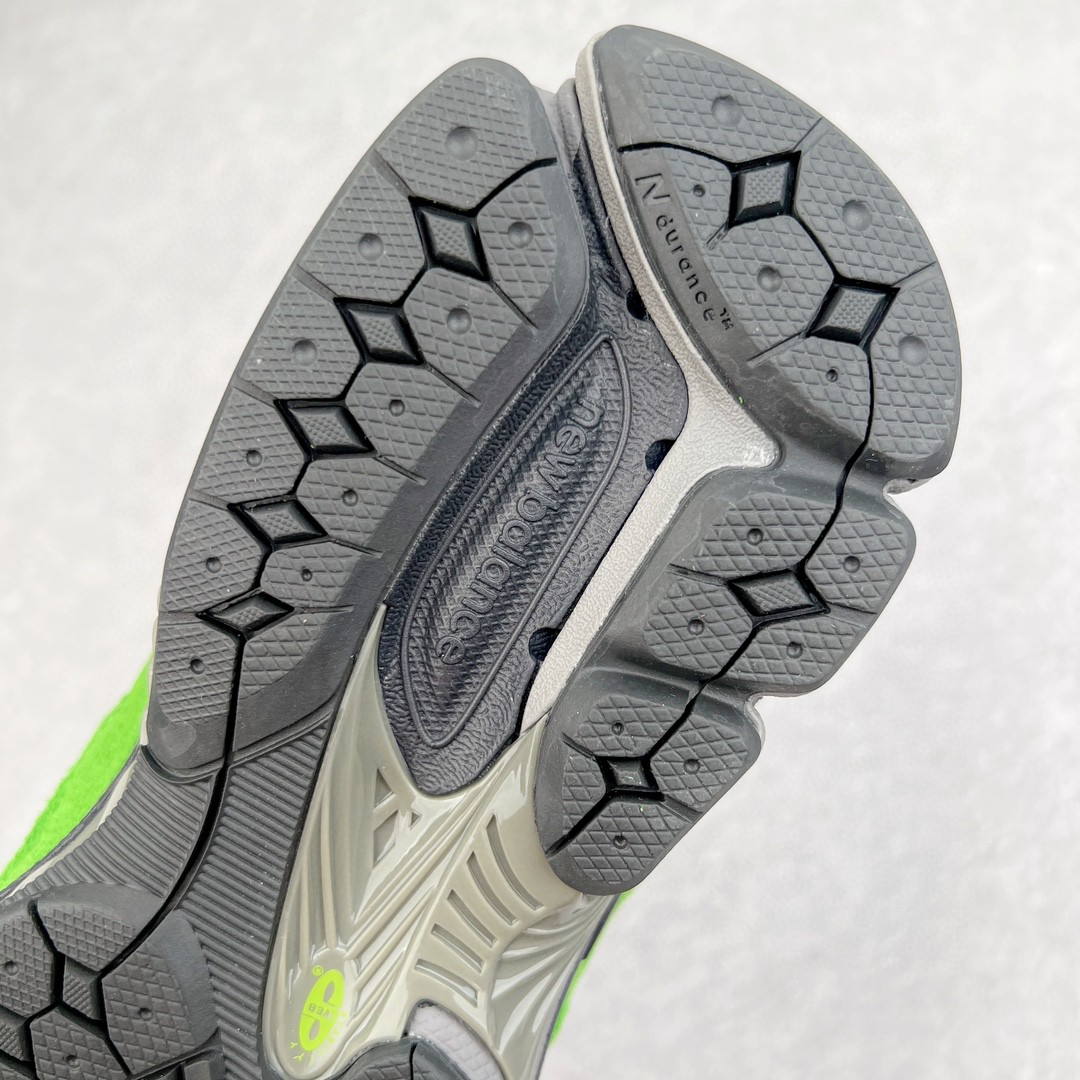 新版 New Balance NB 2002R 绿色 低筒 跑步鞋 运动鞋 休闲鞋 男鞋 女鞋 M2002RGZ