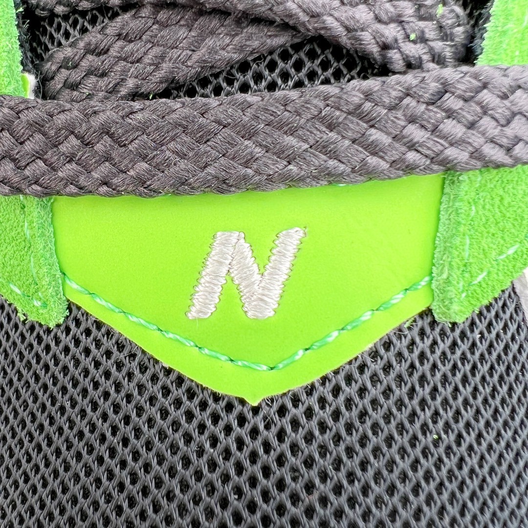 新版 New Balance NB 2002R 绿色 低筒 跑步鞋 运动鞋 休闲鞋 男鞋 女鞋 M2002RGZ