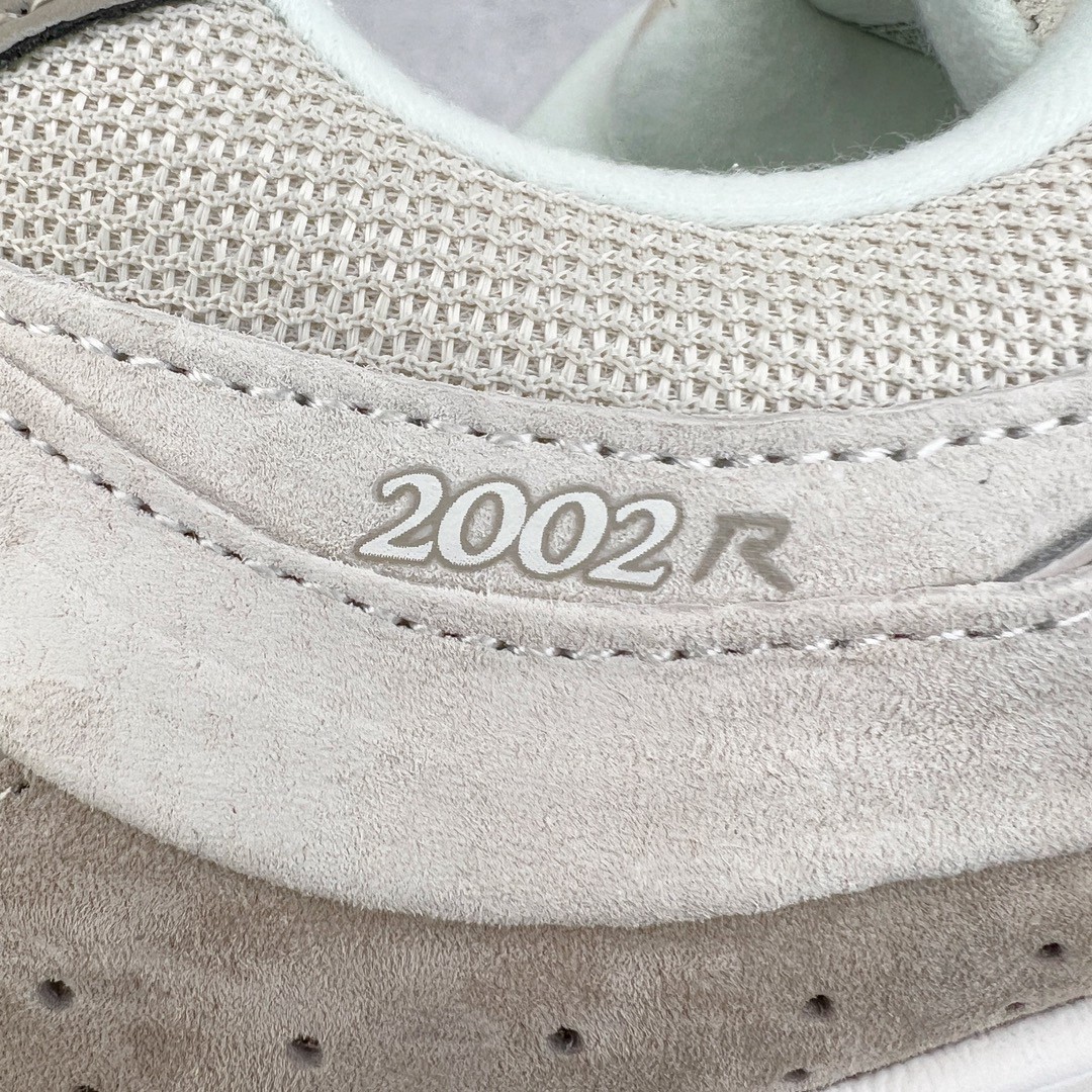新版 New Balance NB 2002R 浅米色 低筒 跑步鞋 运动鞋 休闲鞋 男鞋 女鞋 