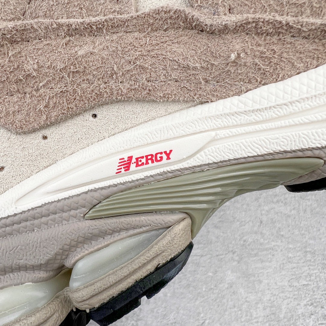 新版 New Balance NB 2002R 浅卡其色 低筒 跑步鞋 运动鞋 休闲鞋 男鞋 女鞋 M2002RDL