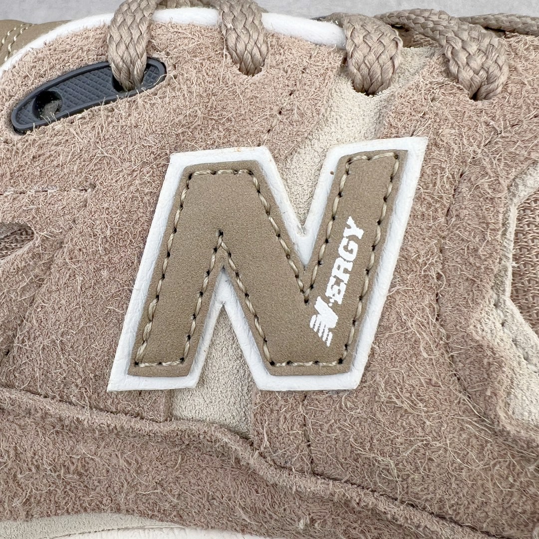 新版 New Balance NB 2002R 浅卡其色 低筒 跑步鞋 运动鞋 休闲鞋 男鞋 女鞋 M2002RDL