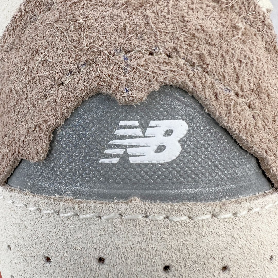 新版 New Balance NB 2002R 浅卡其色 低筒 跑步鞋 运动鞋 休闲鞋 男鞋 女鞋 M2002RDL