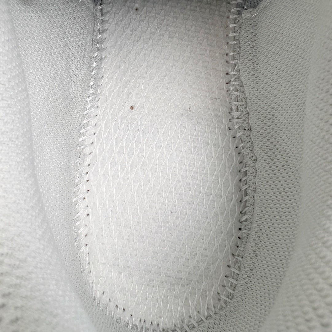 New Balance NB 530 银色 低筒 复古跑鞋 休闲鞋 板鞋 运动鞋 男鞋 女鞋 MR530VS