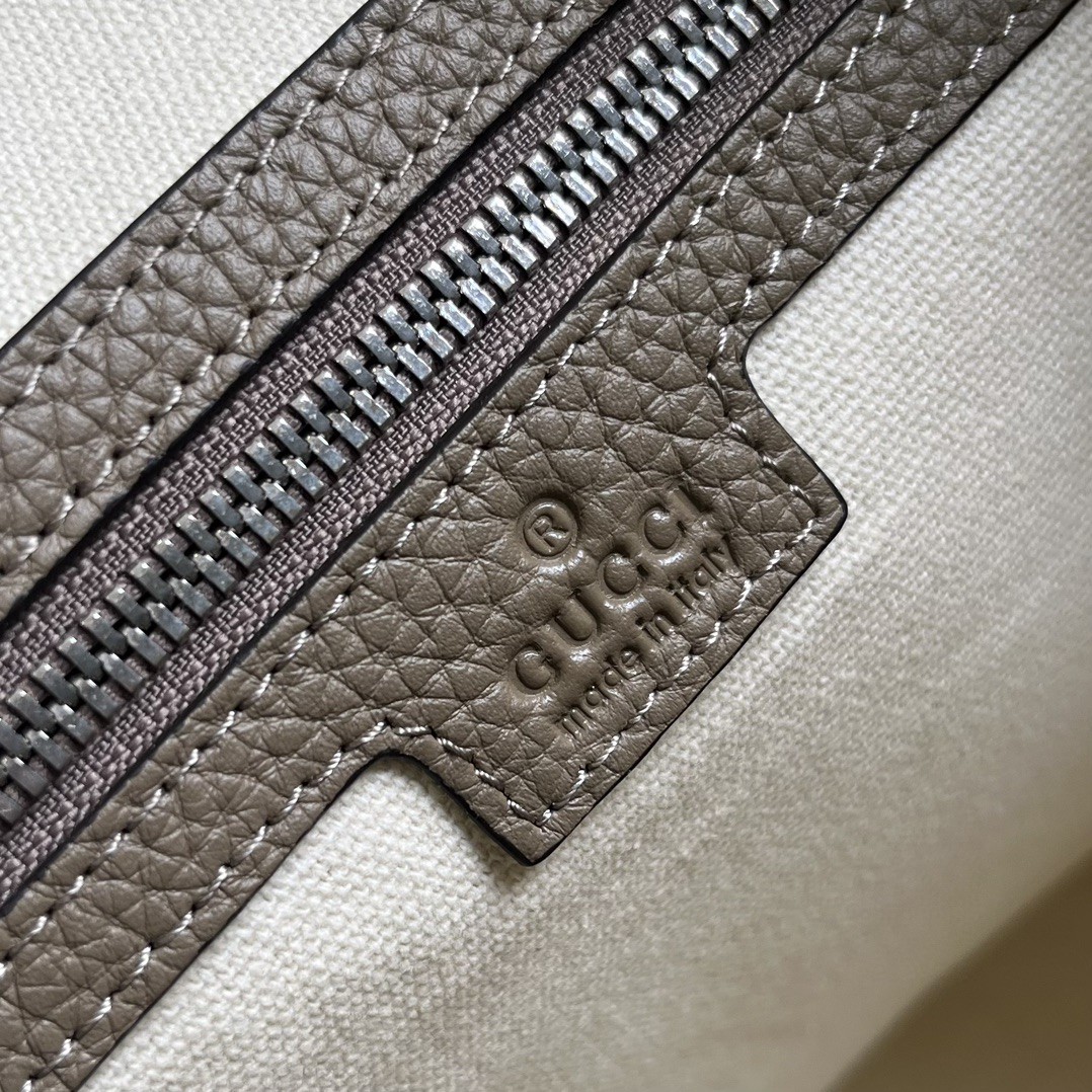 原厂皮 GUCCI 古驰 GG 印花压纹拉链 灰褐色 斜挎包 单肩包 手提包 旅行包 女款 725282-AABY7-2801