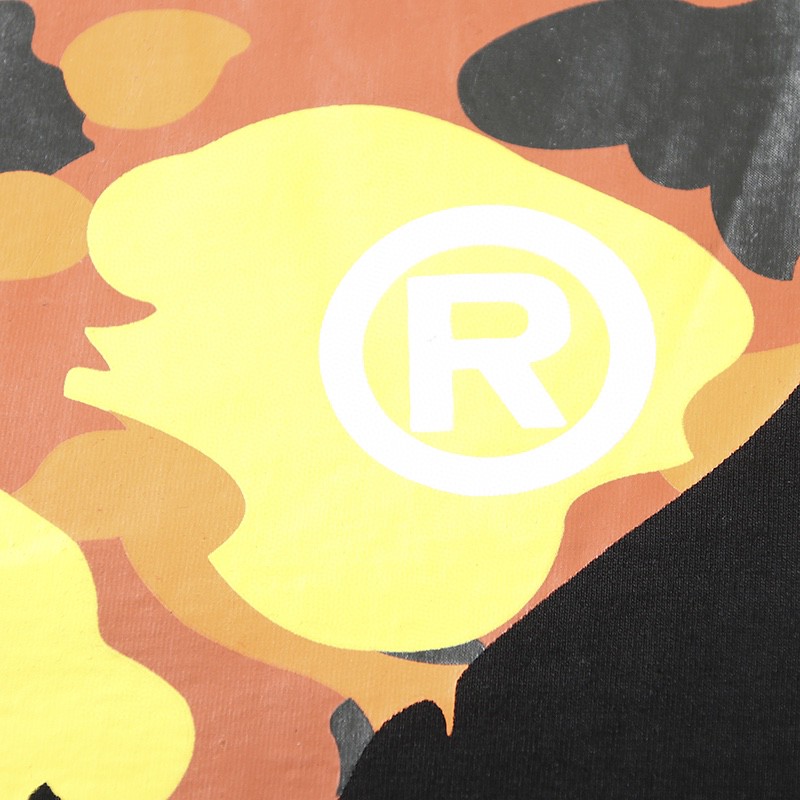 A BATHING APEA Bape 1st Camo Big Ape Head Tee 迷彩猿人头图案 白色 黑色 圆领 T恤 短袖 夏款 男女同款 1D80-110-012