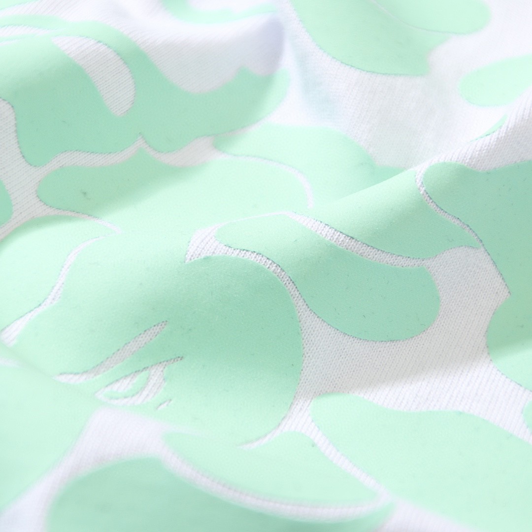 A BATHING APEA Bape 夜光迷彩猿人头图案 白色 圆领 T恤 短袖 夏款 男女同款 0ZXTEM110040I