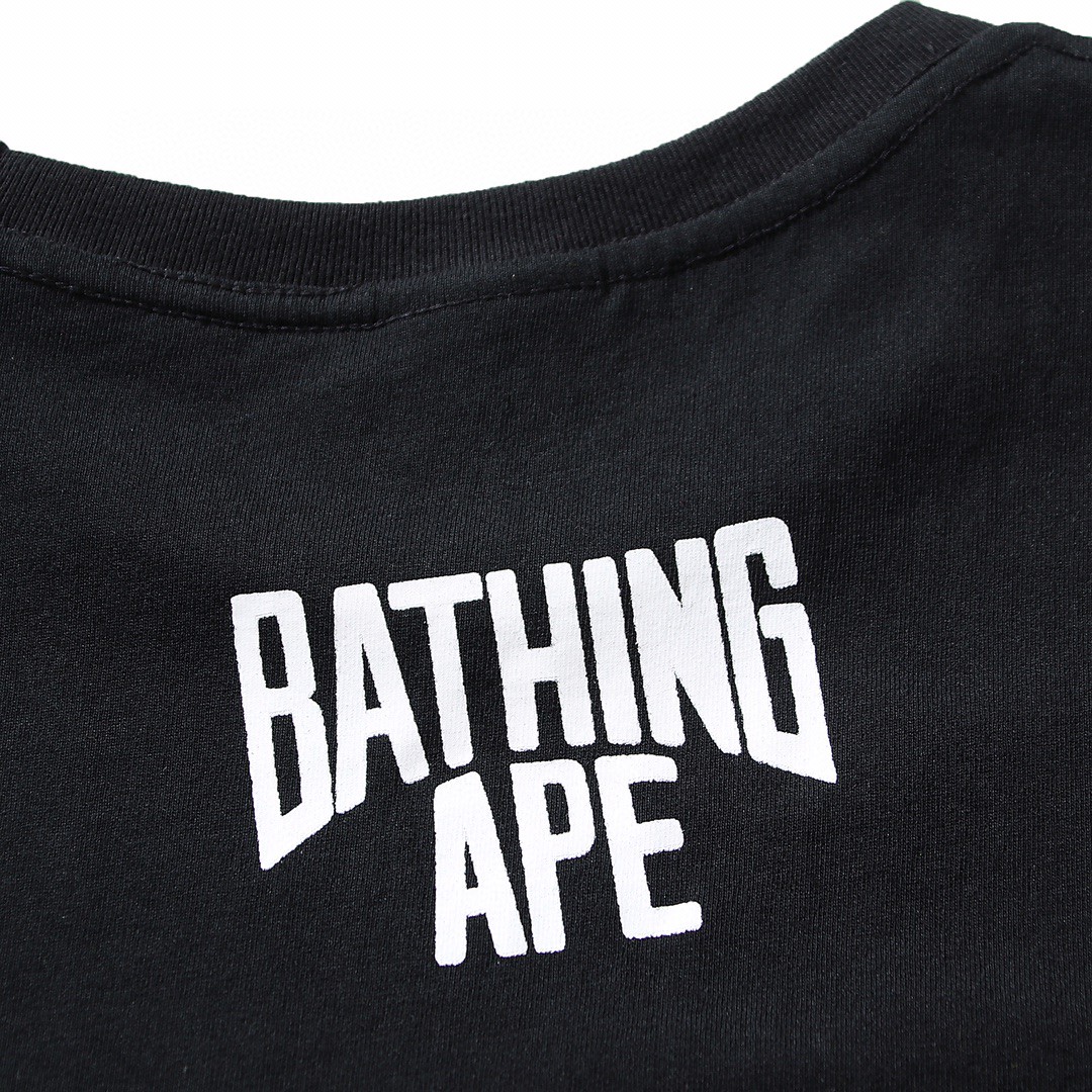 A BATHING APEA Bape 猿人头图案字母logo 黑色 圆领 T恤 短袖 夏款 男女同款 