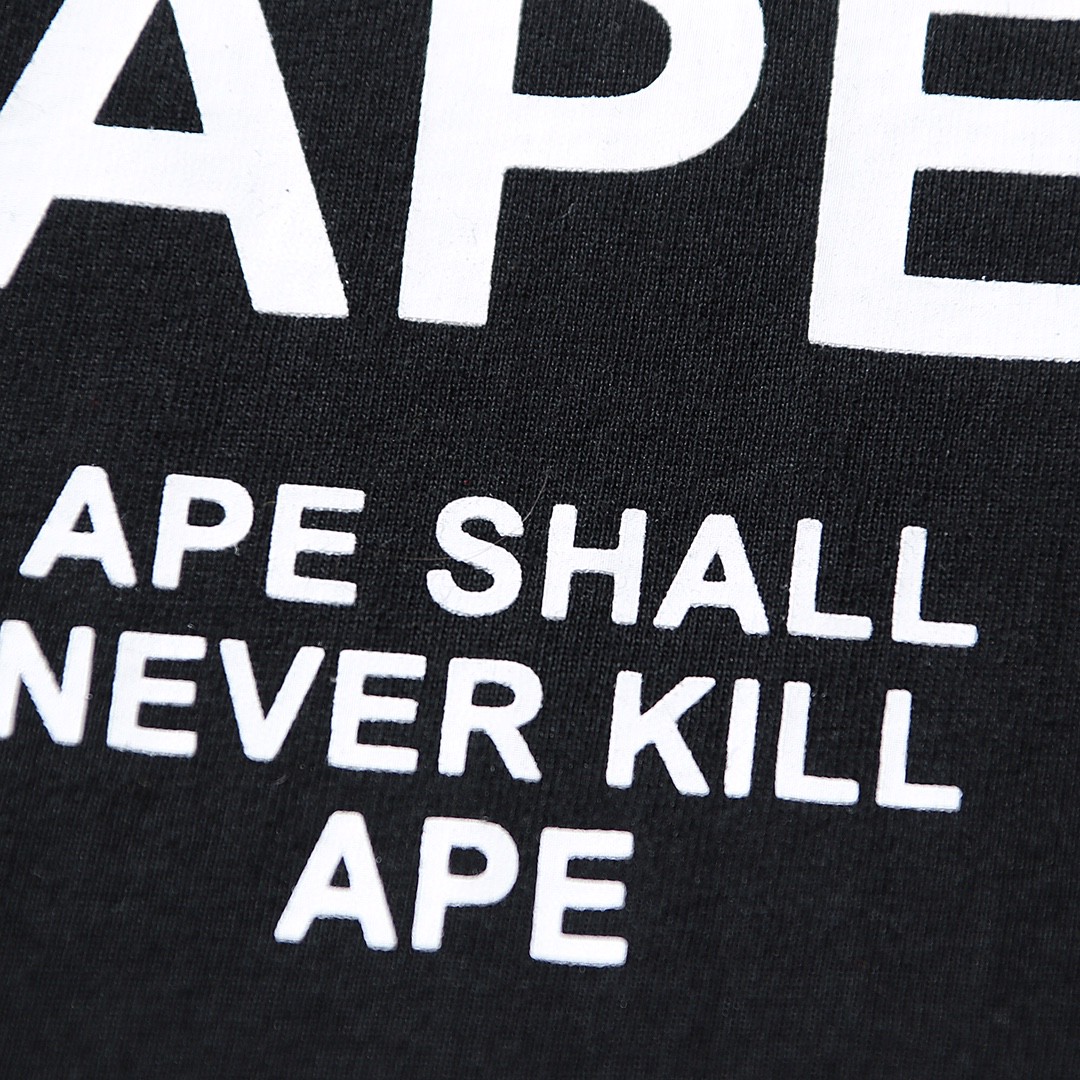 A BATHING APEA Bape 猿人头图案字母logo 黑色 圆领 T恤 短袖 夏款 男女同款 