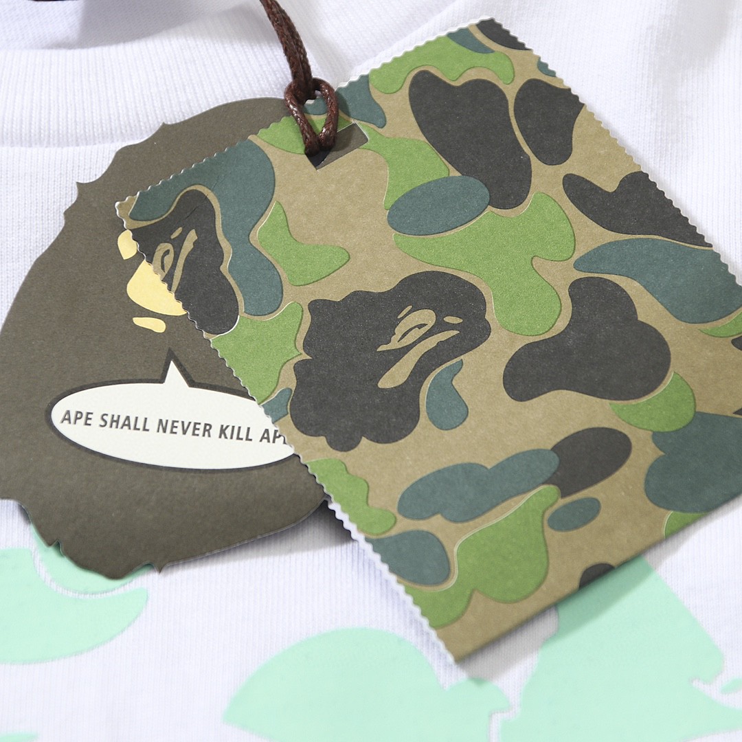 A BATHING APEA Bape 夜光迷彩猿人头图案 白色 圆领 T恤 短袖 夏款 男女同款 0ZXTEM110040I