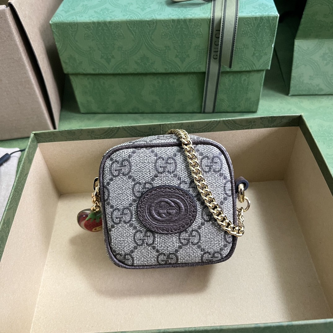 GUCCI 古驰 双G徽标 草莓挂饰老花Logo帆布拼皮 盒子包 钱包 零钱包 女款 棕色 726252-UIQAG-9870