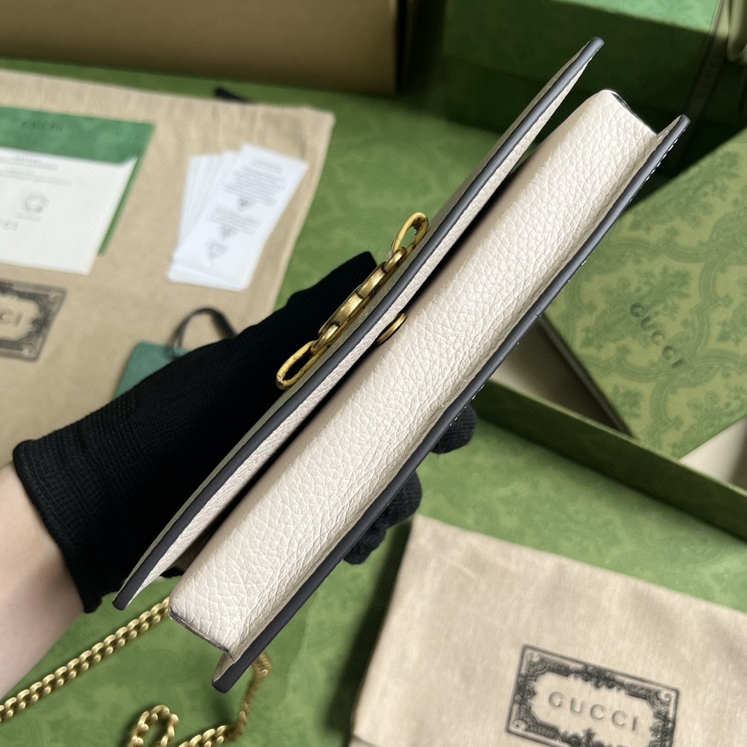 GUCCI 古驰 互扣式双G蟒蛇皮链条钱包 单肩包 斜挎包 女款 白色 746056-AACAO-5741