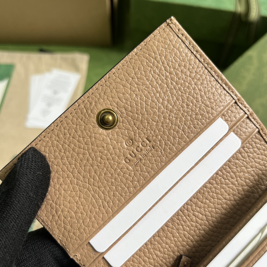 GUCCI 古驰 互扣式双G 按扣开合蟒蛇皮 钱包 钱夹 女款 米粉色 746059-AACAO-2741