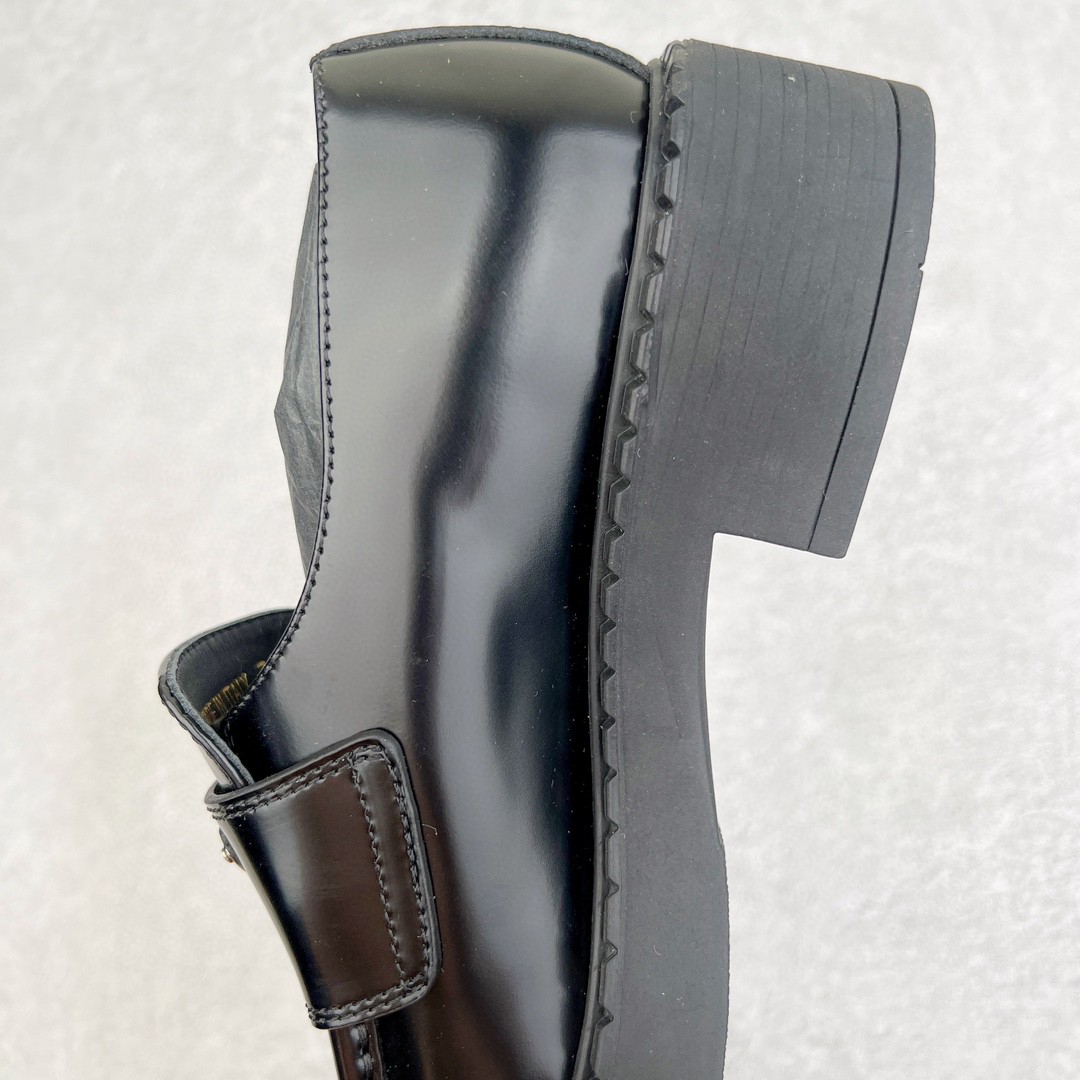 PRADA 普拉达 亮面皮革徽标 套穿 低筒 乐福鞋 皮鞋 女款 黑色 1D246M_055_F0002_F_050