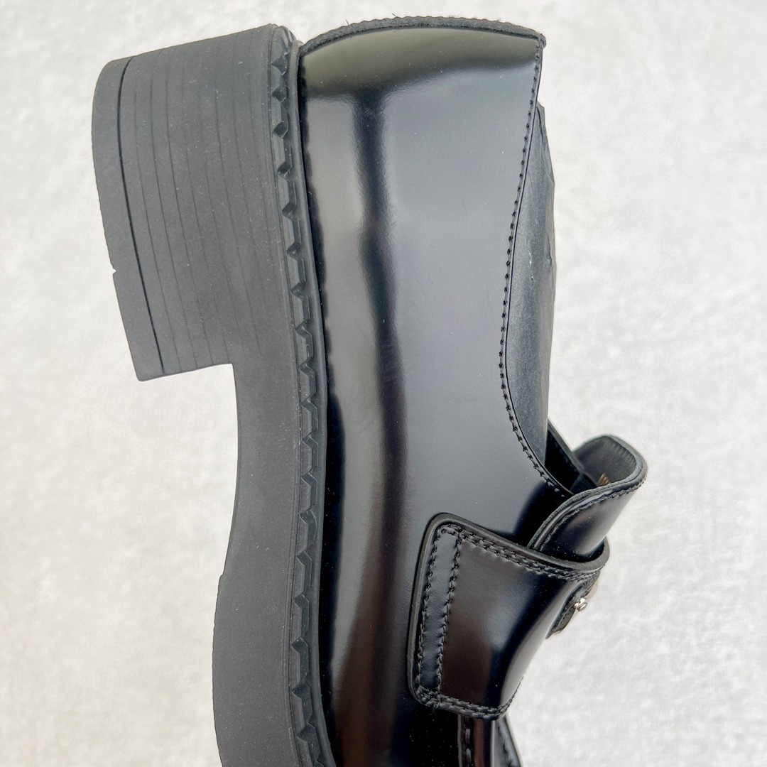 PRADA 普拉达 亮面皮革徽标 套穿 低筒 乐福鞋 皮鞋 女款 黑色 1D246M_055_F0002_F_050