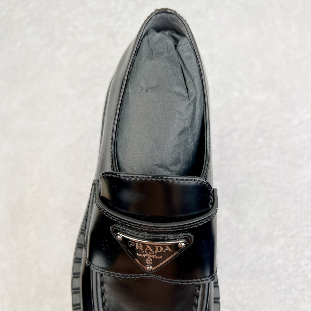 PRADA 普拉达 亮面皮革徽标 套穿 低筒 乐福鞋 皮鞋 女款 黑色 1D246M_055_F0002_F_050