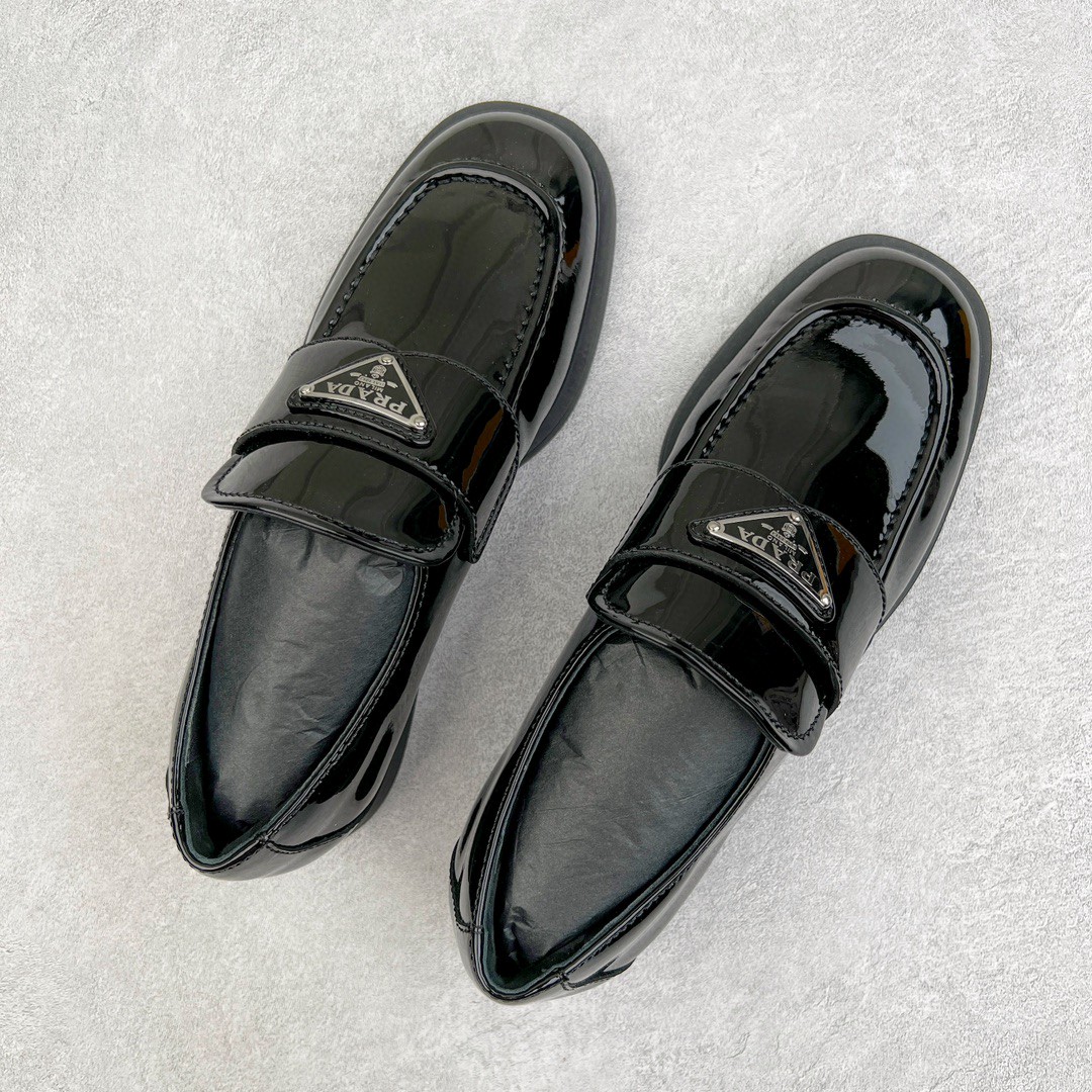PRADA 普拉达 漆皮徽标 套穿 低筒 乐福鞋 皮鞋女款 黑色 1D168N_069_F0002_F_025