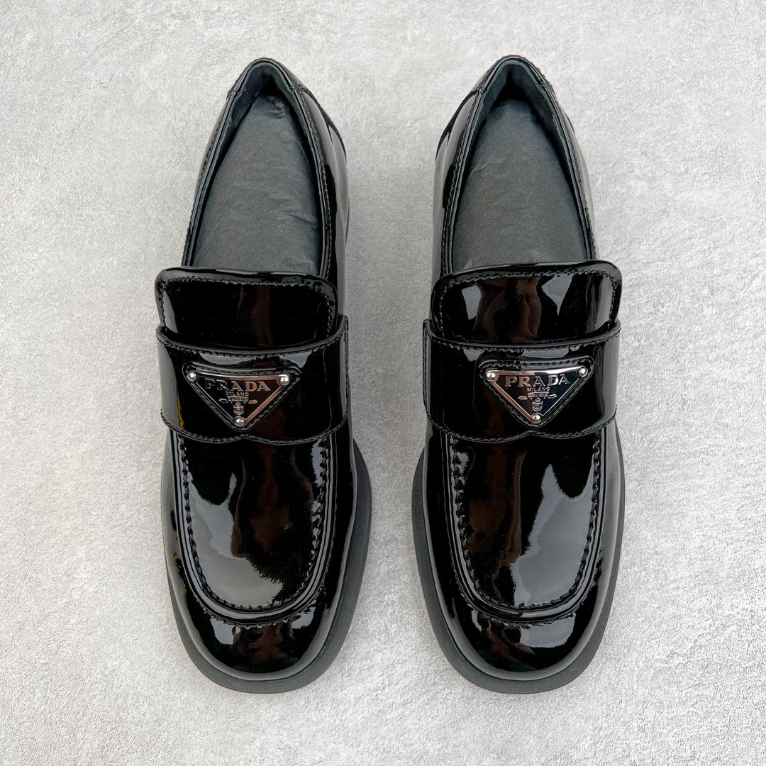 PRADA 普拉达 漆皮徽标 套穿 低筒 乐福鞋 皮鞋女款 黑色 1D168N_069_F0002_F_025
