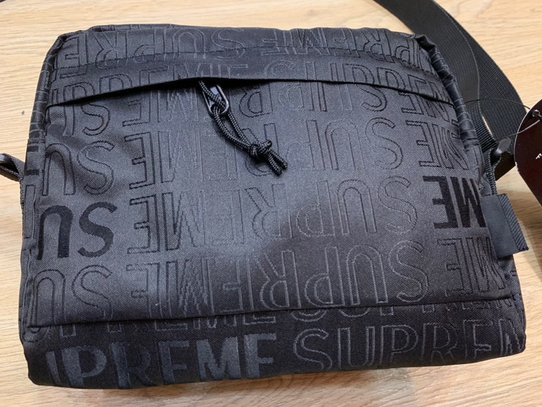 Supreme 字母满印 尼龙 斜挎包 单肩包 黑色 SUP-SS19-031