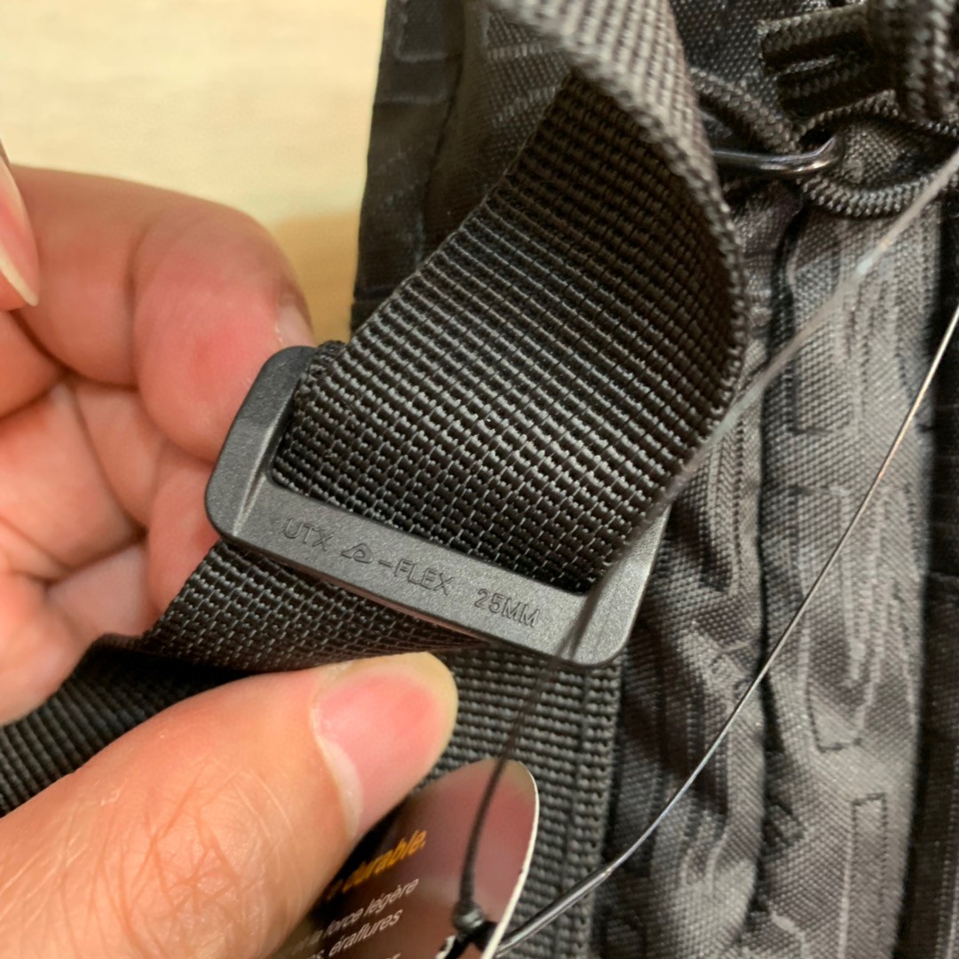 Supreme 字母满印 尼龙 斜挎包 单肩包 黑色 SUP-SS19-031