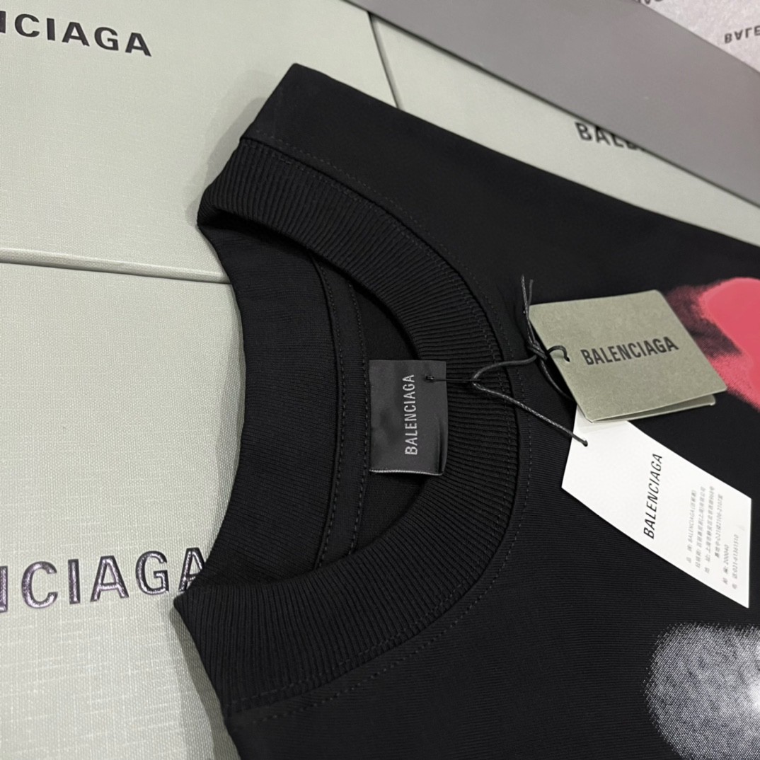 Balenciaga 巴黎世家 字母心形印花 短袖 T恤 圆领 夏季 男女同款 黑色