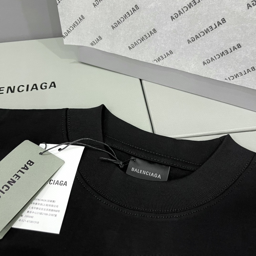 Balenciaga 巴黎世家 模糊字母logo 短袖 T恤 圆领 夏季 男女同款 黑色