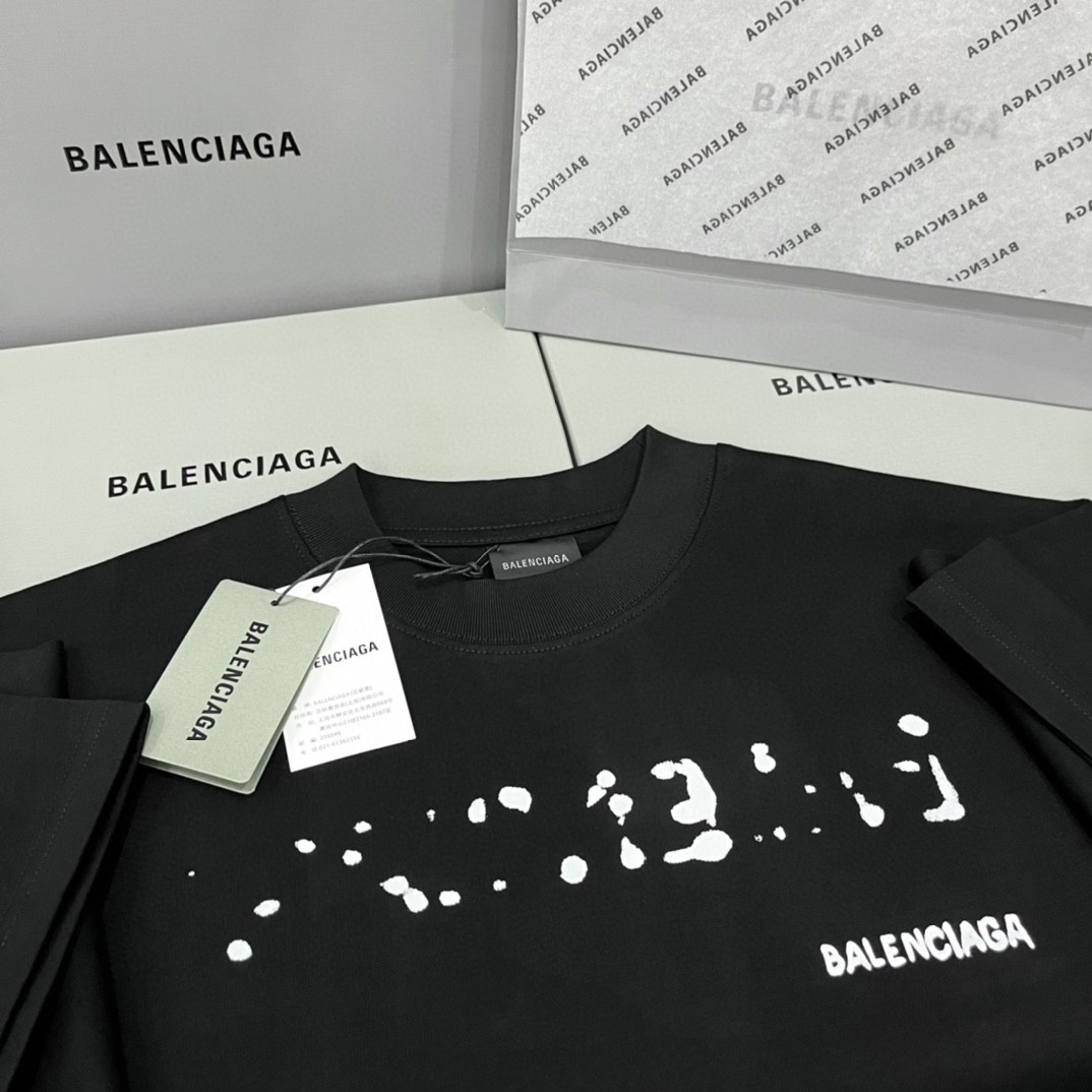 Balenciaga 巴黎世家 模糊字母logo 短袖 T恤 圆领 夏季 男女同款 黑色