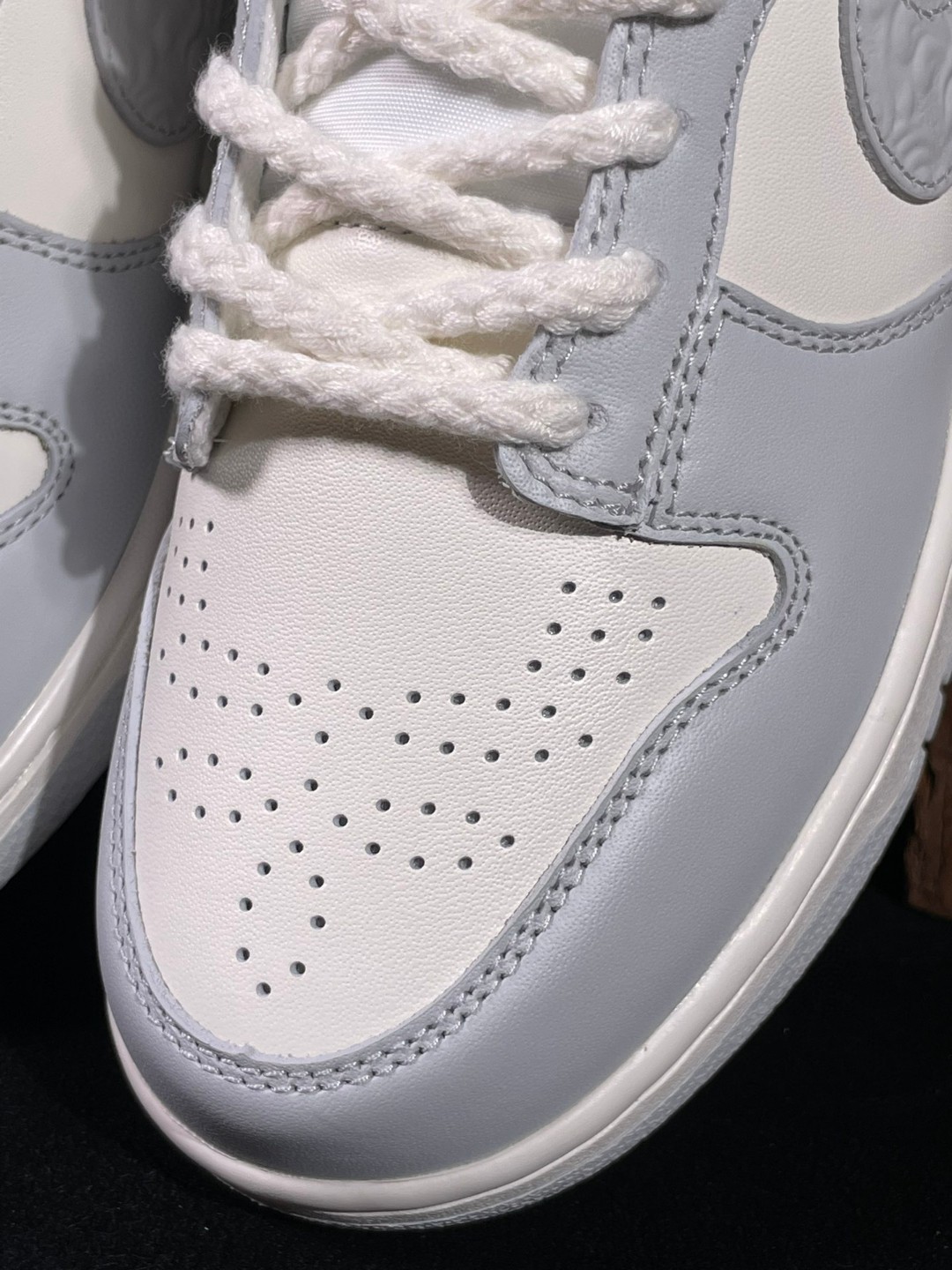 Nike Dunk Low 浮雕 低筒 休闲鞋 板鞋 男鞋 女鞋 灰色 FJ4553-133