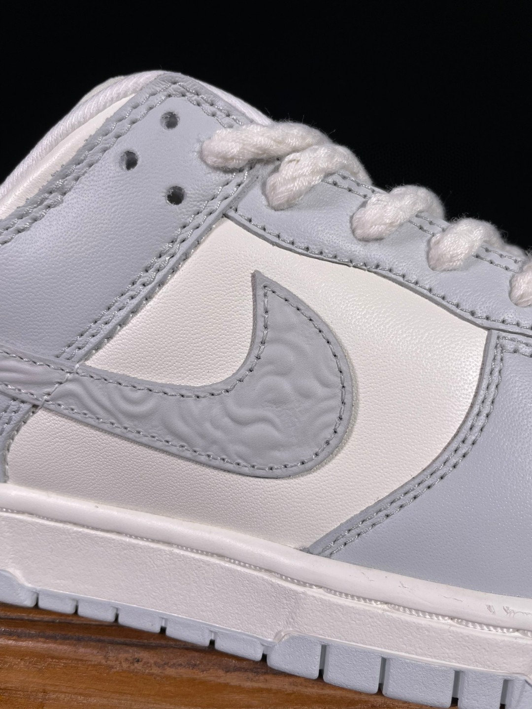 Nike Dunk Low 浮雕 低筒 休闲鞋 板鞋 男鞋 女鞋 灰色 FJ4553-133