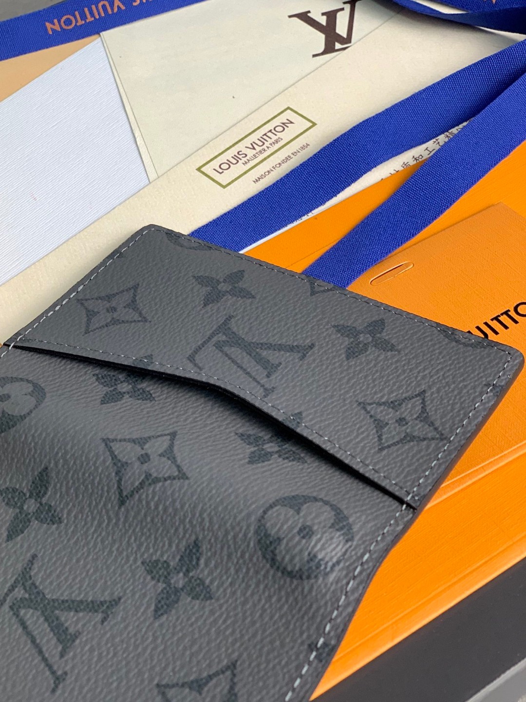 LOUIS VUITTON 路易威登 经典老花印花 钱夹 钱包 卡包 名片夹 男女同款 灰黑色 
