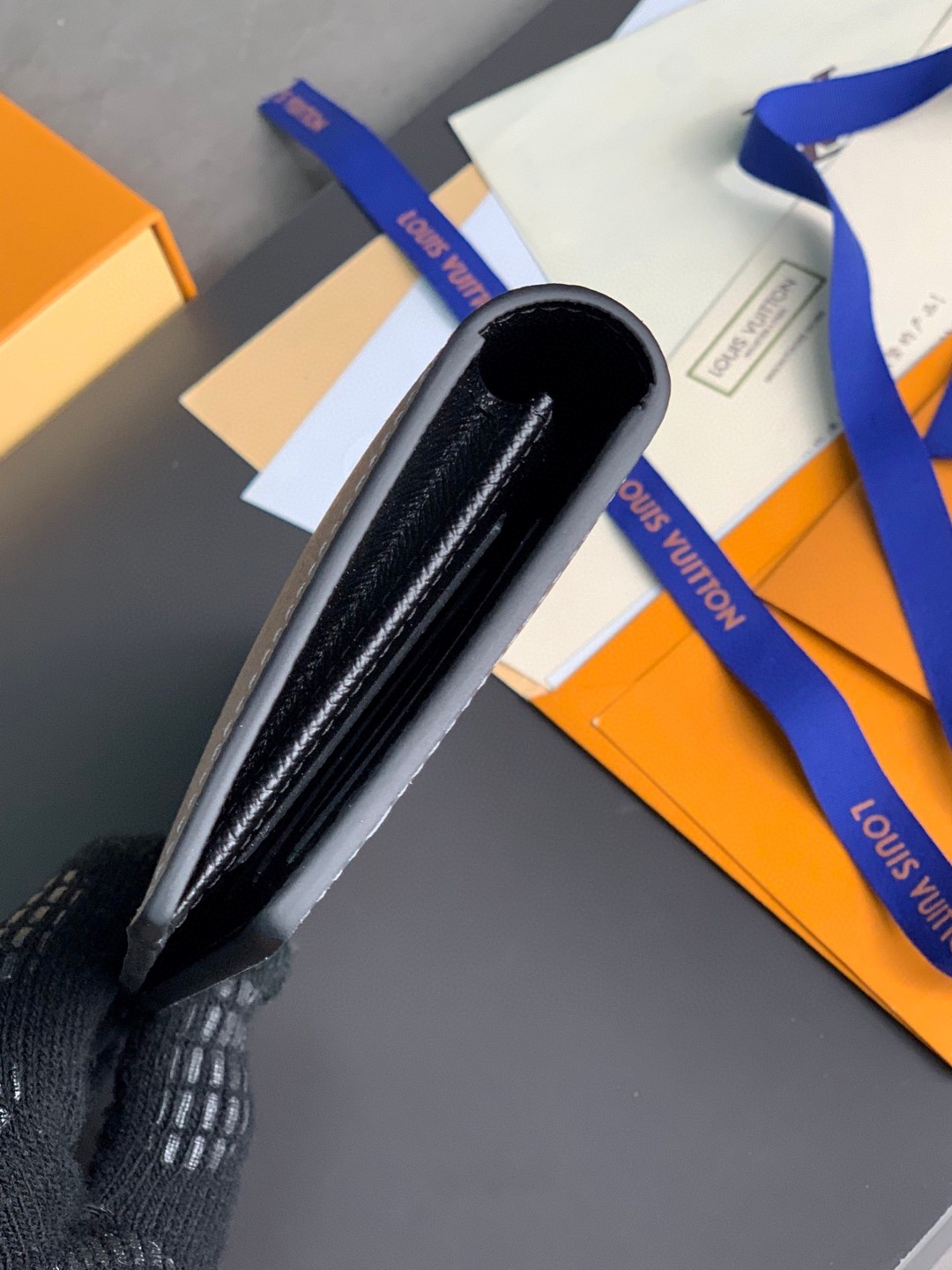 LOUIS VUITTON 路易威登 Brazza经典老花印花 长款 钱夹 钱包 卡包 名片夹 男女同款 灰黑色 M61697