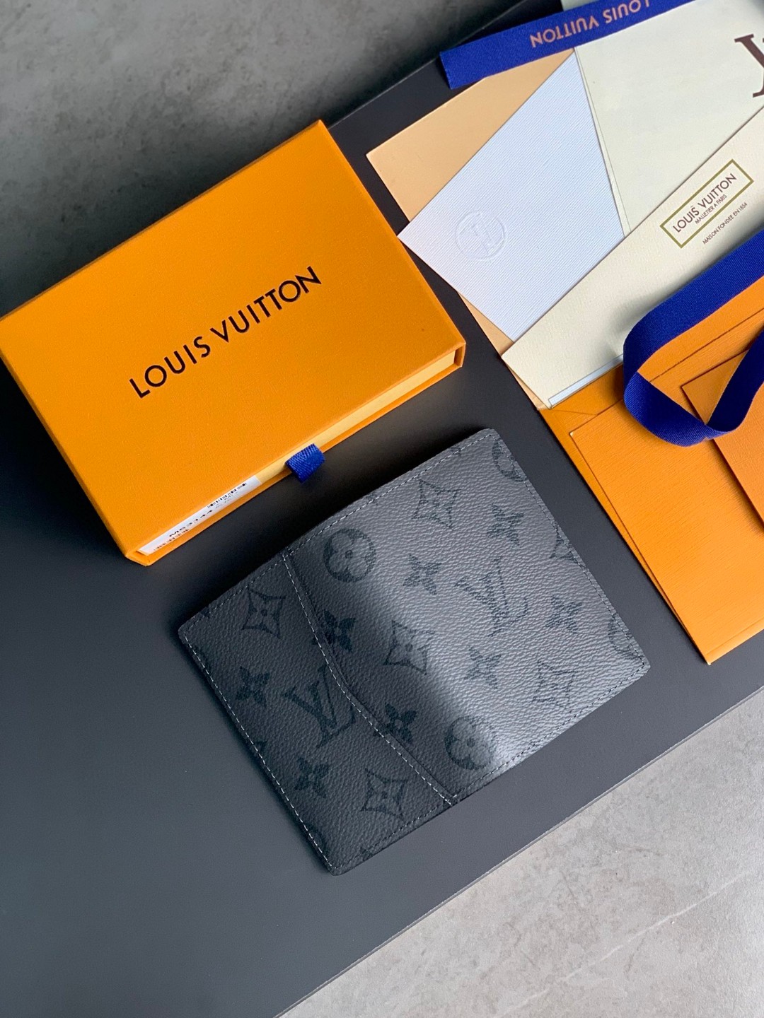 LOUIS VUITTON 路易威登 经典老花印花 钱夹 钱包 卡包 名片夹 男女同款 灰黑色 