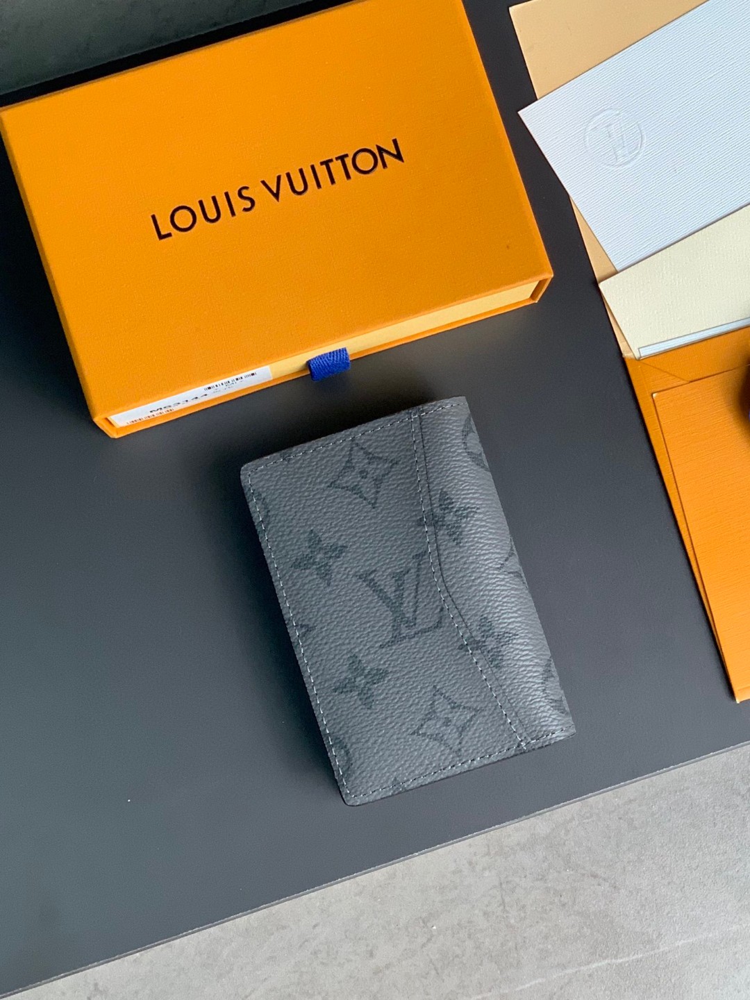 LOUIS VUITTON 路易威登 经典老花印花 钱夹 钱包 卡包 名片夹 男女同款 灰黑色 