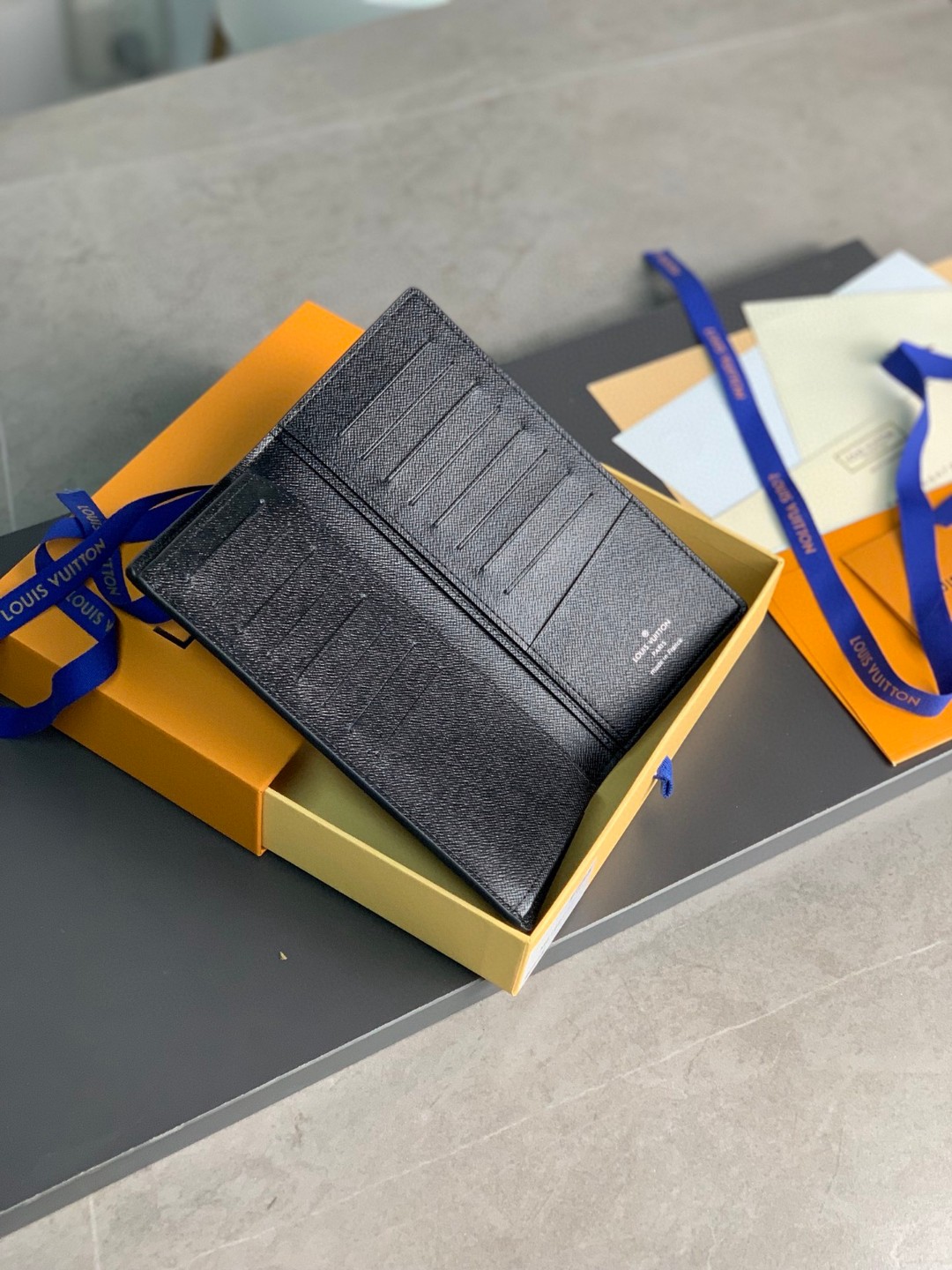 LOUIS VUITTON 路易威登 Brazza经典老花印花 长款 钱夹 钱包 卡包 名片夹 男女同款 灰黑色 M61697