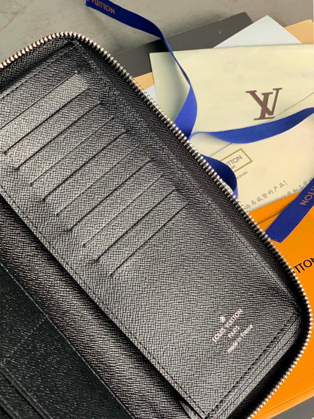 LOUIS VUITTON 路易威登 Zippy 拉链 长款 钱夹 钱包 卡包 名片夹 男女同款 灰黑色 M62295