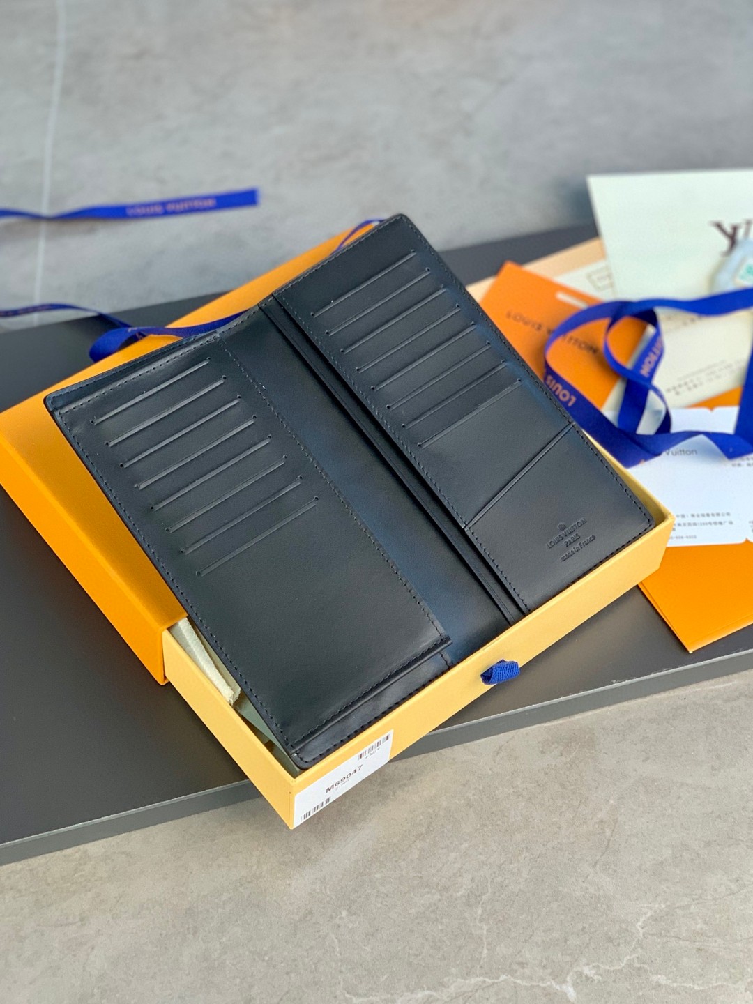 LOUIS VUITTON 路易威登 Brazza系列标志性Monogram压纹牛皮革 长款 钱夹 钱包 男女同款 黑色 M62900