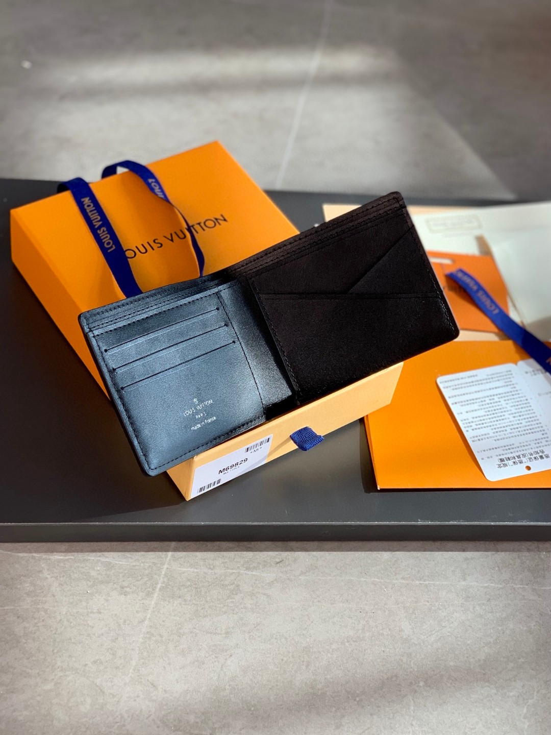 LOUIS VUITTON 路易威登 Multiple 双折字母 钱夹 钱包 男女同款 黑色 M69829