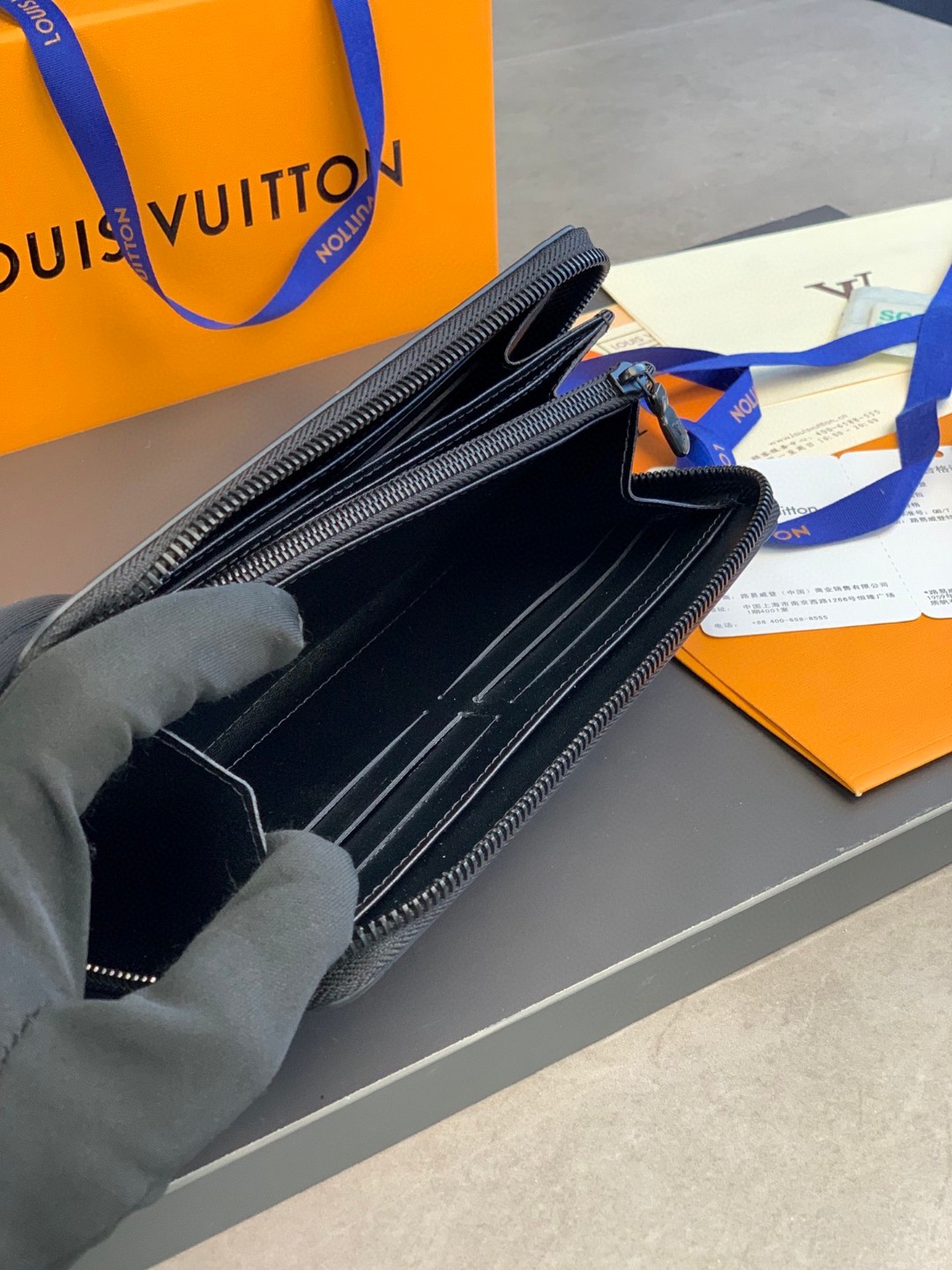 LOUIS VUITTON 路易威登 ZIPPY拉链 竖款 钱夹 钱包 男女同款 黑色 